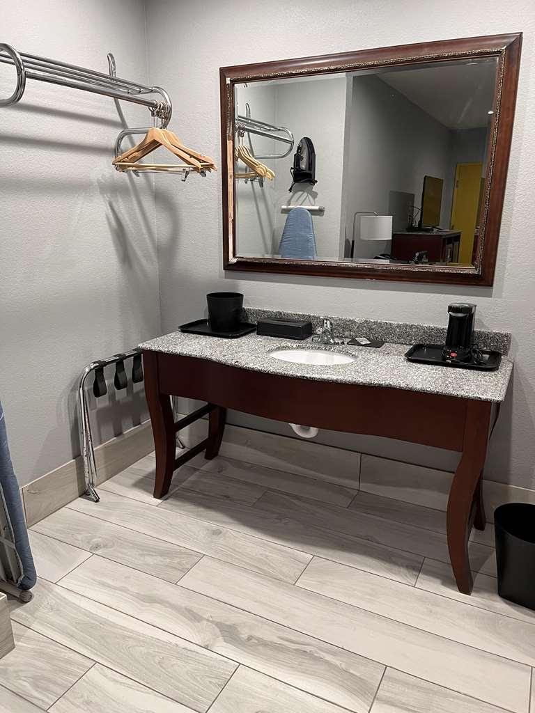 Surestay By Best Western Mcalester (Adults Only) Buitenkant foto