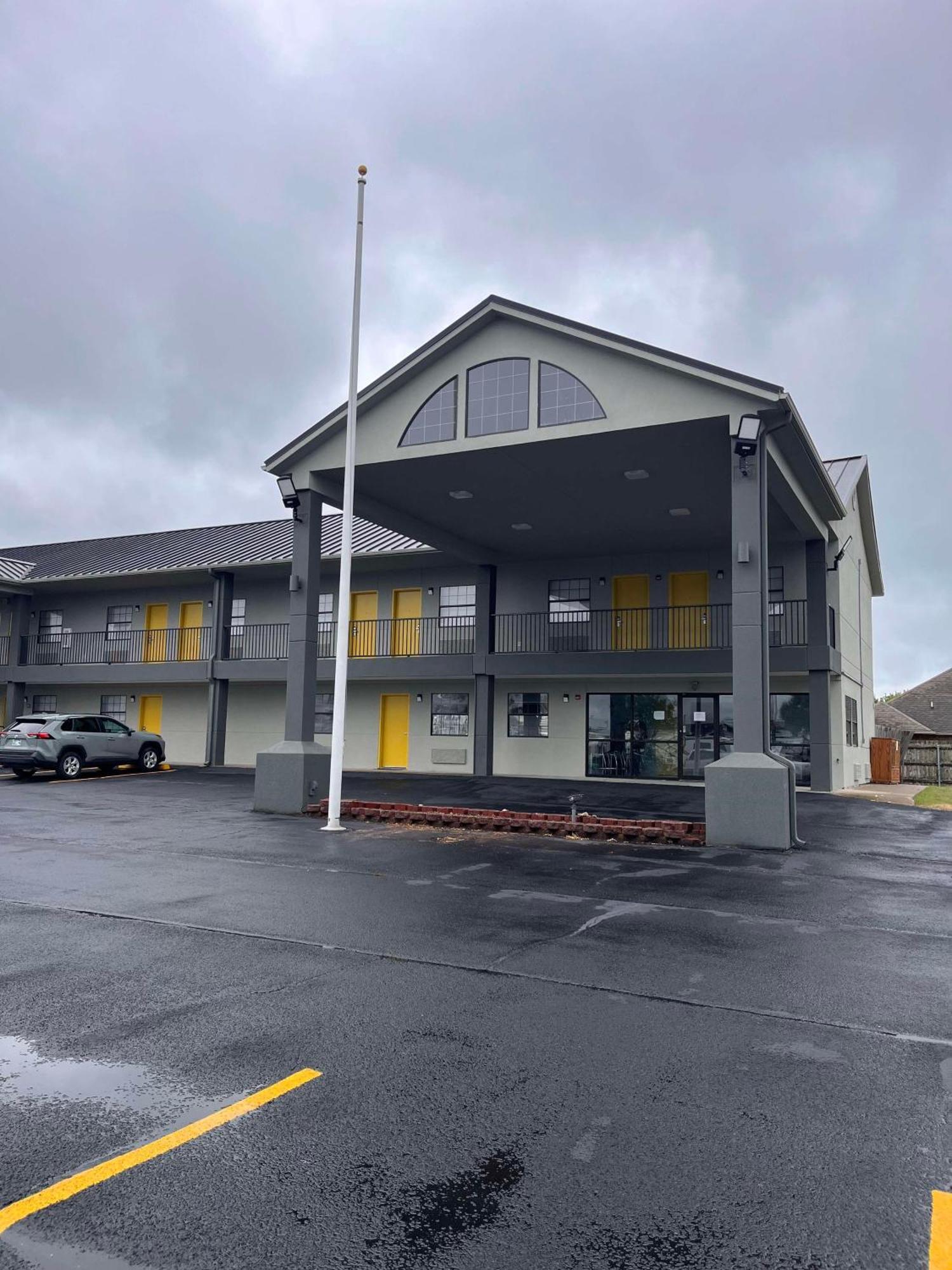 Surestay By Best Western Mcalester (Adults Only) Buitenkant foto